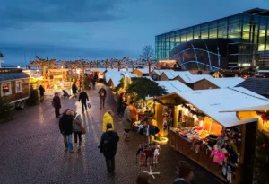 Mercatino di Natale sulla Uferpromenade di Friedrichshafen