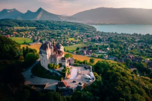 Caratteristiche Uniche dei Mercatini di Natale di Annecy
